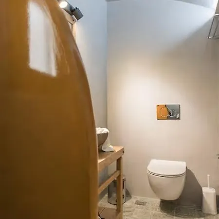 Aurum Villa Kamari (Santorini)