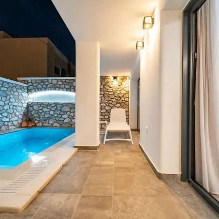 Aurum Villa Kamari (Santorini)