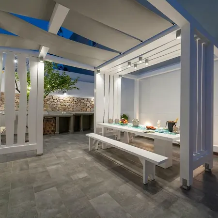 Aurum Villa *